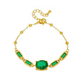 racelet Selkis
Élégance et puissance se rencontrent dans le Bracelet Selkis, conçu en acier inoxydable doré pour traverser le temps sans s’altérer. Ses pierres vert émeraude facettées illuminent le poignet et rappellent les trésors sacrés de l’Égypte antique.

La finition raffinée se distingue par une petite languette discrète, gravée au nom de la marque, qui signe ce bijou comme une création exclusive et intemporelle.
Un bracelet talisman, pensé pour accompagner chaque geste d’assurance et de gr