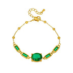 racelet Selkis
Élégance et puissance se rencontrent dans le Bracelet Selkis, conçu en acier inoxydable doré pour traverser le temps sans s’altérer. Ses pierres vert émeraude facettées illuminent le poignet et rappellent les trésors sacrés de l’Égypte antique.

La finition raffinée se distingue par une petite languette discrète, gravée au nom de la marque, qui signe ce bijou comme une création exclusive et intemporelle.
Un bracelet talisman, pensé pour accompagner chaque geste d’assurance et de gr