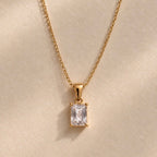 COLLIER ANTI inoxydable doré brillante cristal plaqué or 14 carat brillance chaine pendentif élégance chic paris parisienne française made in France bijoux joaillerie parisienne