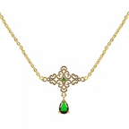 La collection Cléopâtre est l'emblématique de la maison Hind Kroussa Paris, rend hommage à la broderie créée sur les vêtements de haute couture.

 

Le collier ras-de-cou en argent 925 millièmes dorés à l’or 24 carats est torsadé en alliant dorures et pierres nano d’émeraude.
Nous fabriquons des articles plus performants et plus durables. Nos produits résolvent de vrais problèmes avec un design épuré et des matériaux honnêtes.