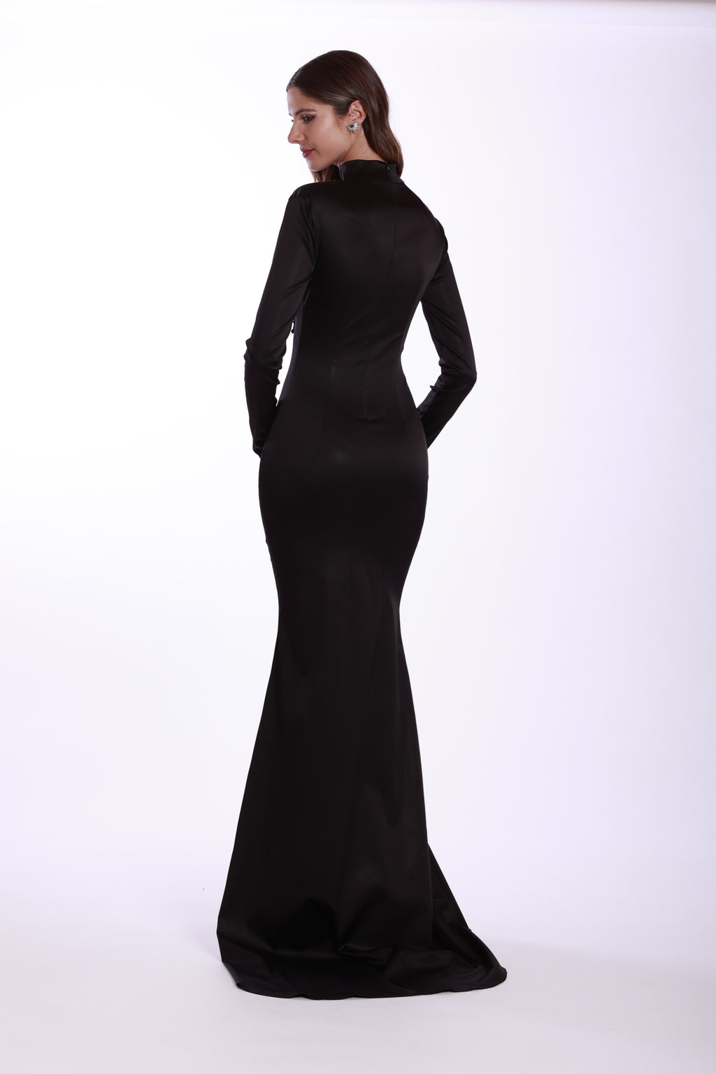 فستان ألكترونا، أسود