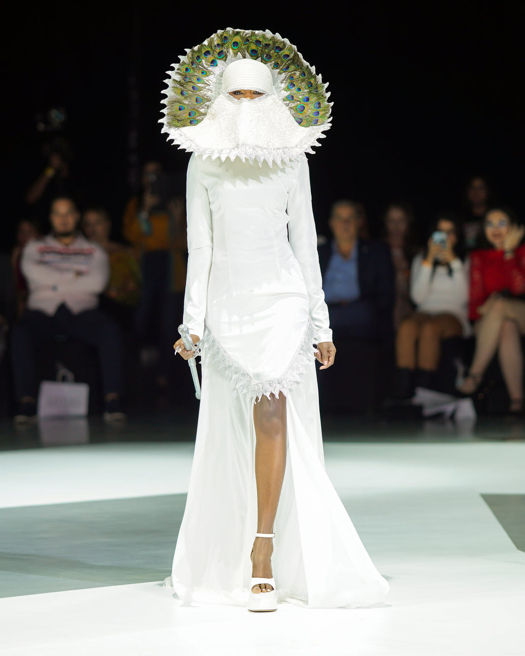 هاثور بلوماريس هات