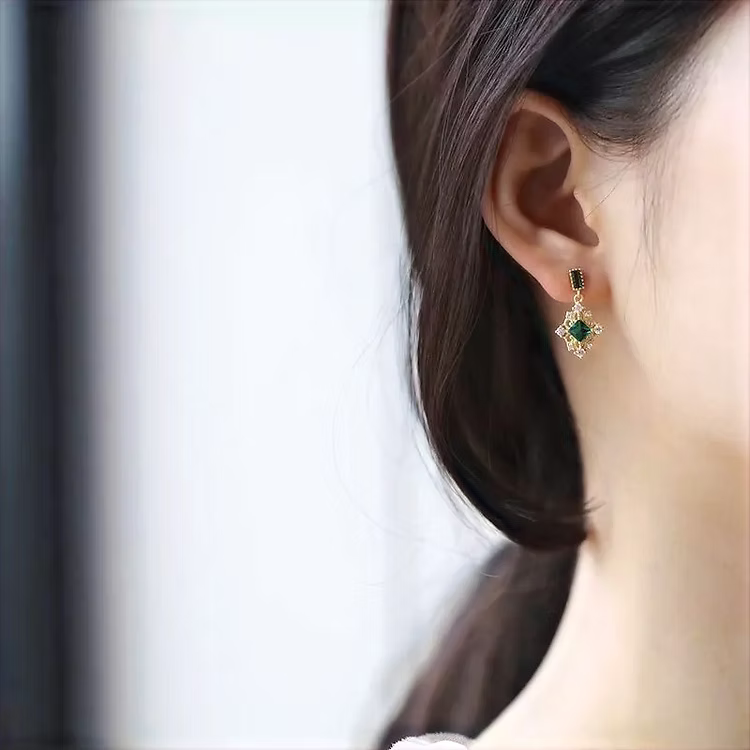 أقراط سيلكيس