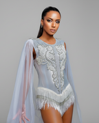 فستان دوريس وحجاب نيسوي